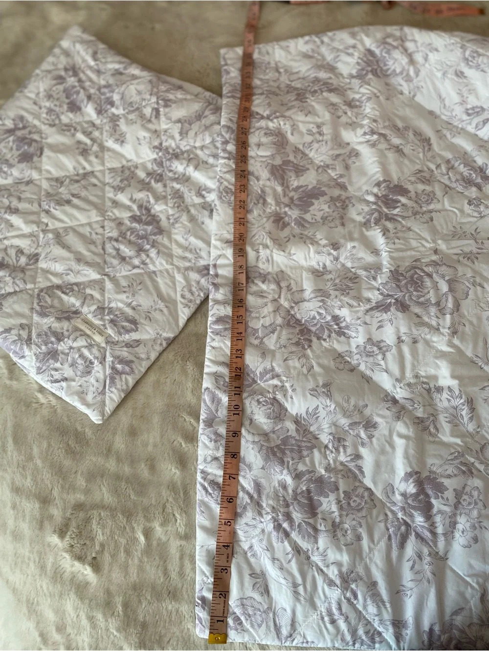 Cabbages & Roses London 2 quilted pillowcases/shams floral print